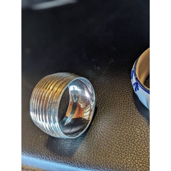 Antique Silver plated and porshlin napkin holders. Made in the Philippines - Picture 13 of 13